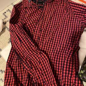 Denim & Flower Red Plaid Long Sleeve Button-Up Shirt